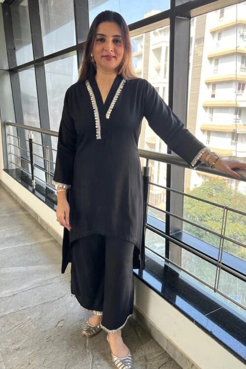 Beautiful Black Cord Set