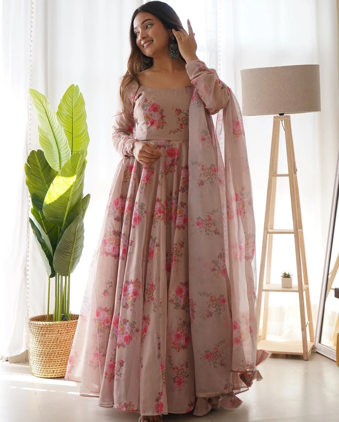 TABBY ORGANJA SILK FABRIC FULLY FLAIR KALI PATTERN AND DUPPTA  READY TO WEAR
